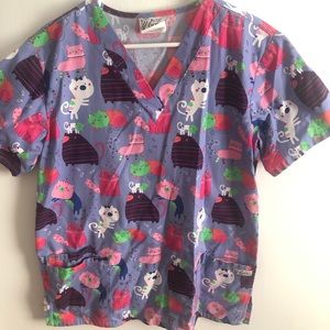 UA Cats Scrub Top